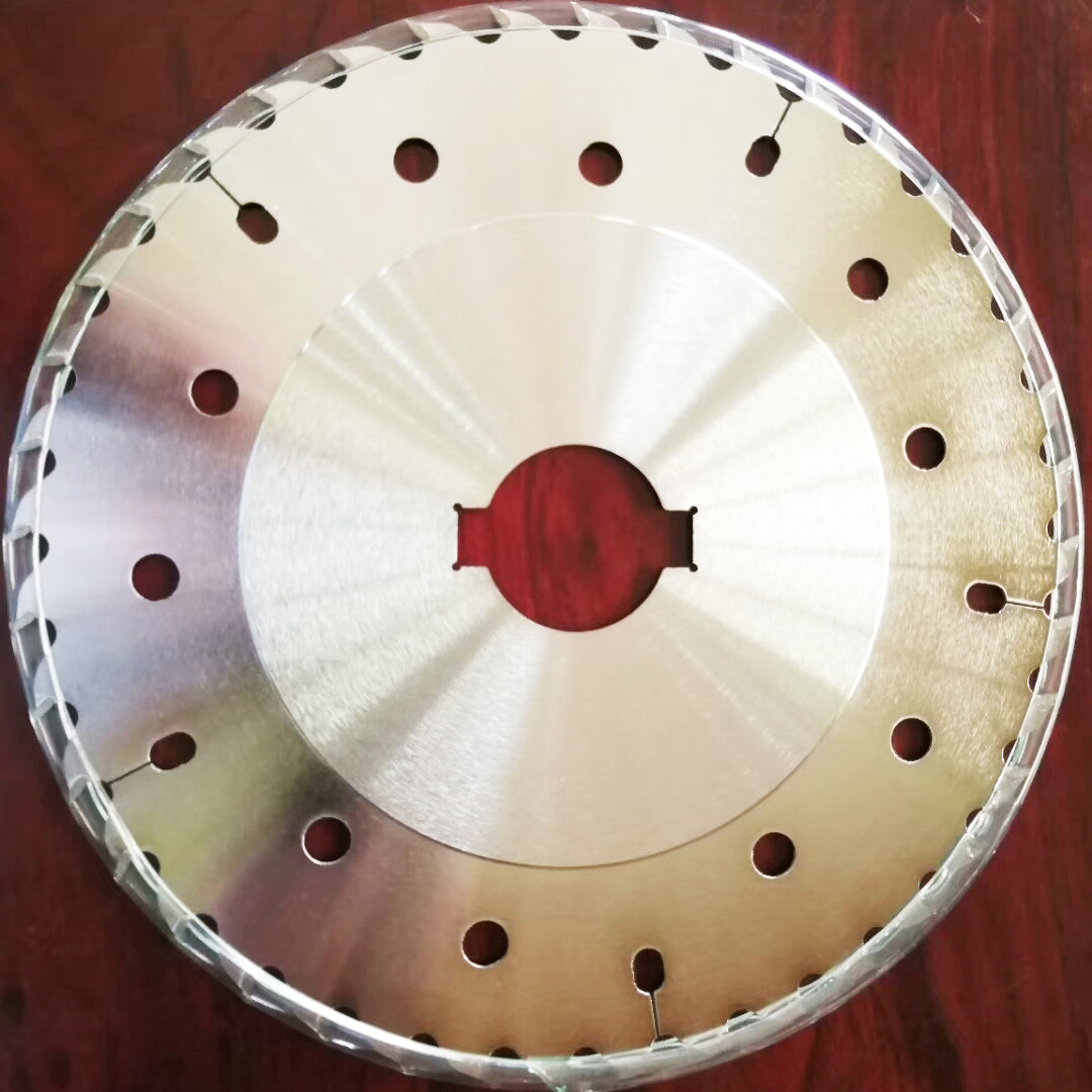 多片鋸鋸片應(yīng)該什么時(shí)候修磨？