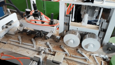 自動(dòng)梳齒接木機(jī)視頻