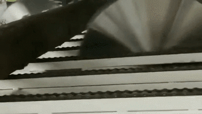 大型斷料多片鋸機(jī)，鋸路超薄，更少料材損耗