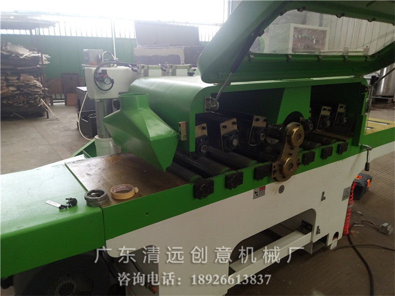 方木多片鋸采用上下軸送料更穩(wěn)，鋸面平滑