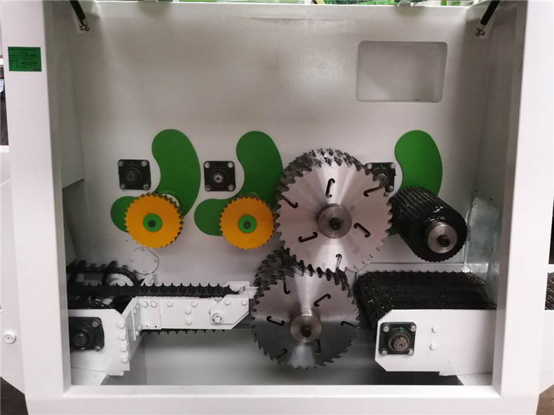 圓木多片鋸采用上下軸超薄多鋸片，出材率高達(dá)80%以上