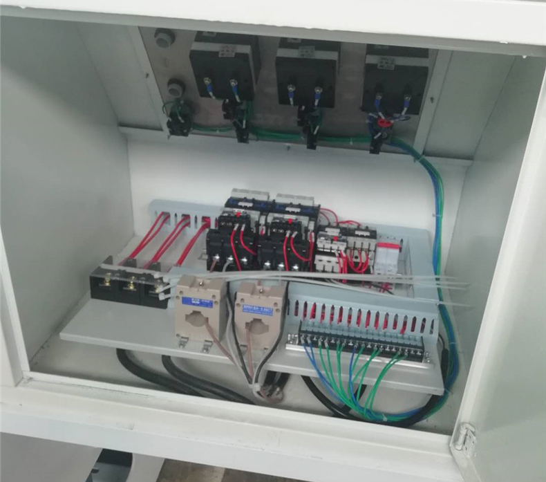 方木多片鋸電機啟動失敗的產(chǎn)生原因：   1.電氣原因：如缺相、電壓超出允許值等;   2.機械原因：如電動機損壞(軸承)等;  