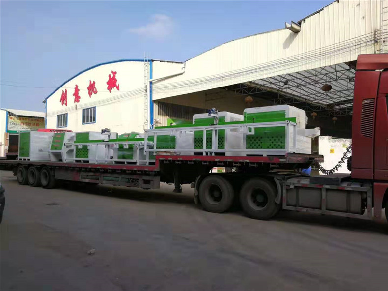 作為木工機(jī)械多片鋸廠家，廣東創(chuàng)意木工機(jī)械廠是一家擁有17年研發(fā)生產(chǎn)經(jīng)驗(yàn)的木工機(jī)械多片鋸廠家。  