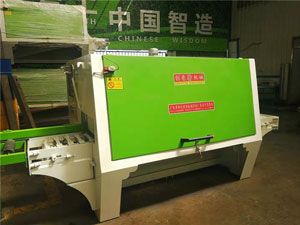 包裝箱方木多片鋸送料滾輪帶不動(dòng)木料的原因