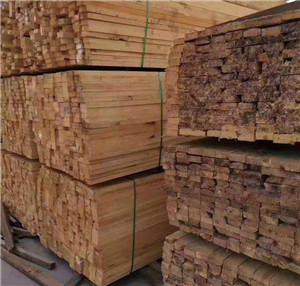 楊木大芯板加工設備選擇創(chuàng)意圓木多片鋸的好處