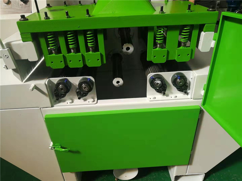 方木多片鋸內(nèi)倉細節(jié)